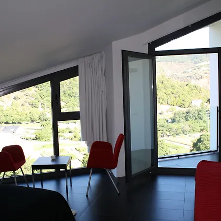 Πανσιόν Tres Campanas