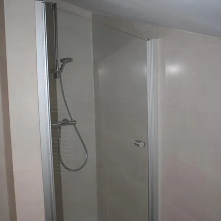 Πανσιόν Tres Campanas