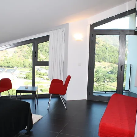 Πανσιόν Tres Campanas Villafranca Del Bierzo