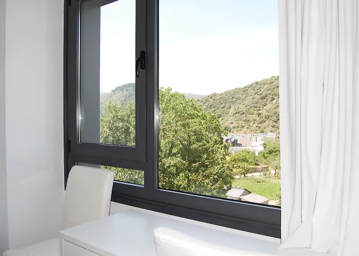 Tres Campanas Guest house 2*