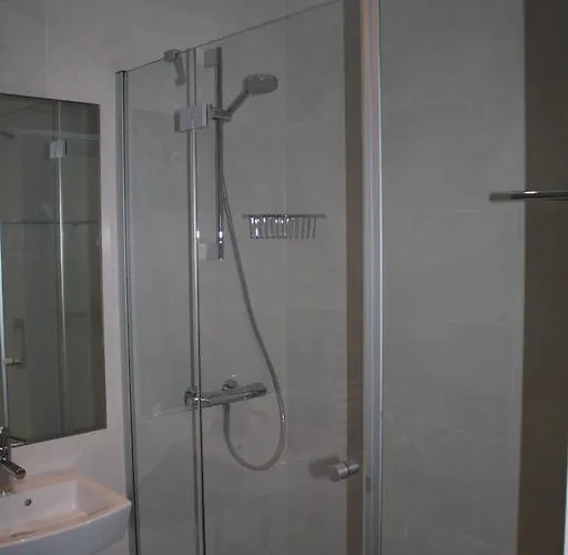 Guest house Tres Campanas 2*